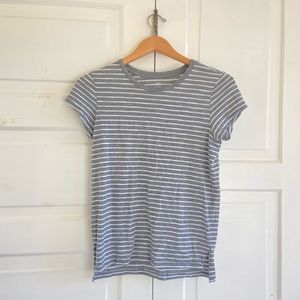 Stripped grey t-shirt